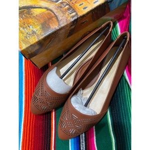 Bella Vita NWT sz 11 WIDE dark tan